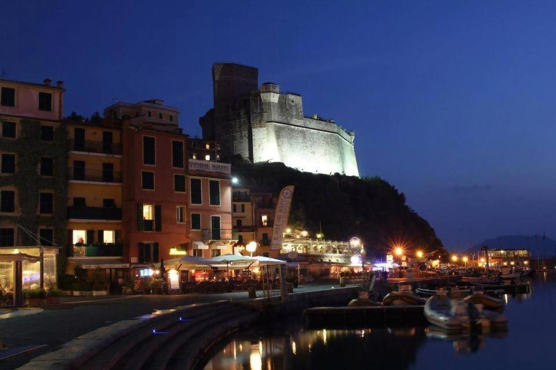Affittacamere "In Piazzetta Da Vasco" เลริชี ภายนอก รูปภาพ