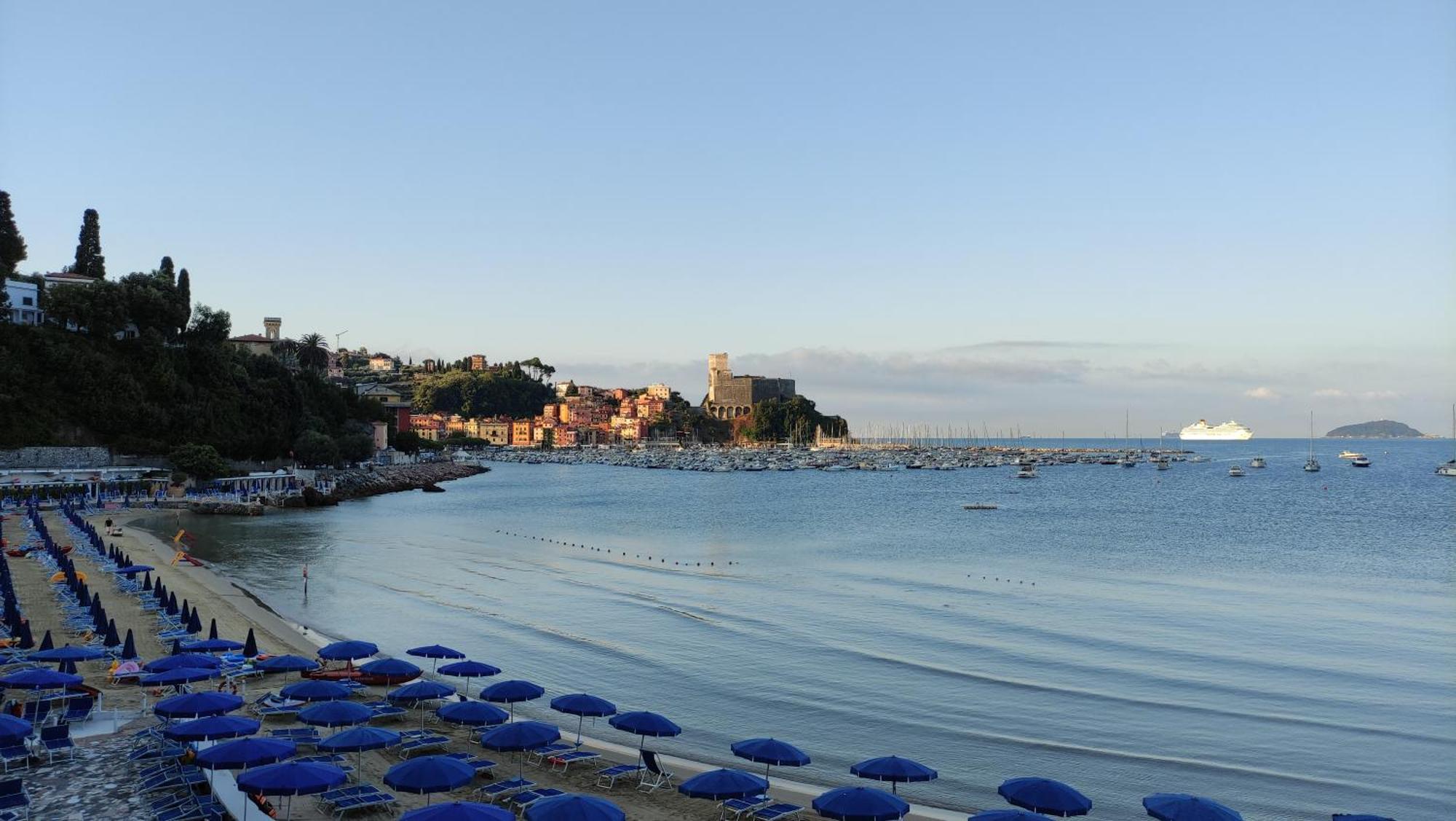 Affittacamere "In Piazzetta Da Vasco" เลริชี ภายนอก รูปภาพ