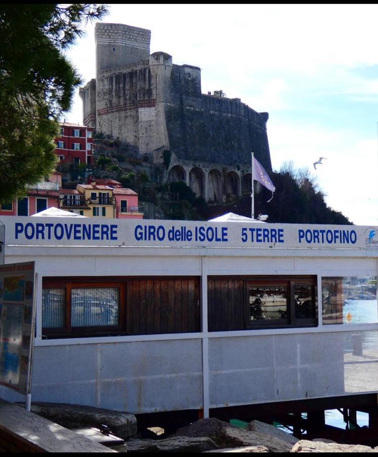 Affittacamere "In Piazzetta Da Vasco" เลริชี ภายนอก รูปภาพ